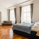 Centre Апартаменты *